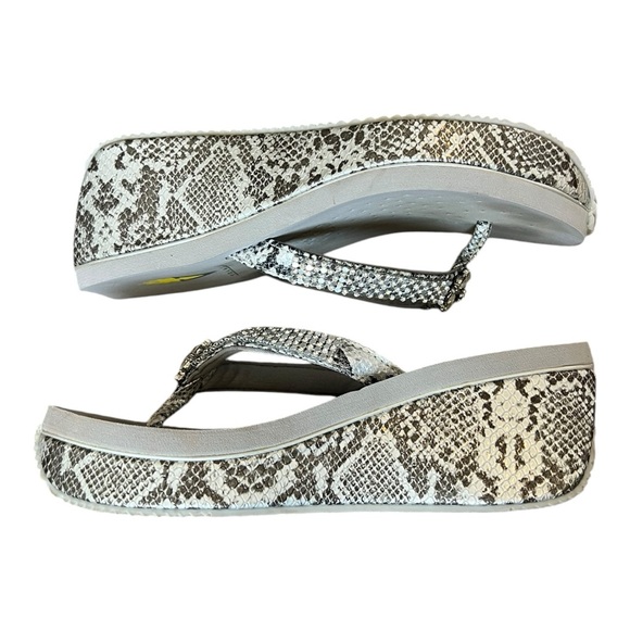 Volatile Shoes - Y2K Volatile Gray Snake Print & Silver Embellished Rhinestone Wedge Sandals 7